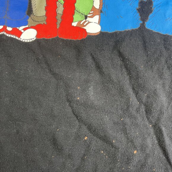 Kaws x Uniqlo Sesame Street Men’s T-shirt Black Elmo Bert Ernie Size L Read* - Picture 9 of 16